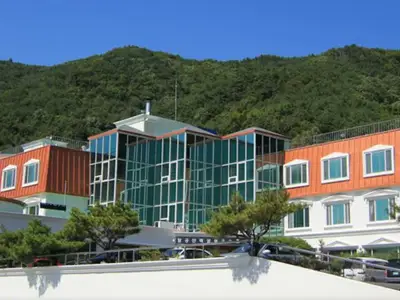 팔공산맥섬석유스호스텔